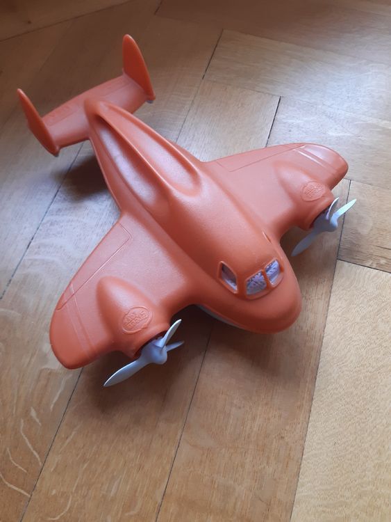 Jouets: Avion canadair Green Toys orange et blanc, jeu d'eau/bain – D'occasion à Lausanne par dup_bf7q