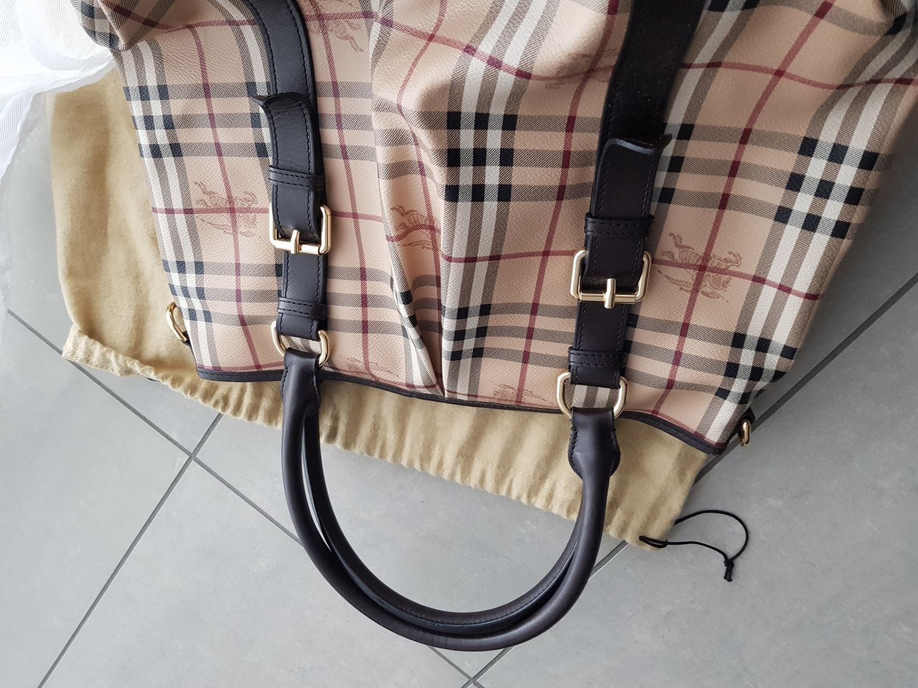 Burberry Taschen für Damen: 100% Burberry Northfield Large Tote – Gebraucht aus bellinzona von zeus6535 8