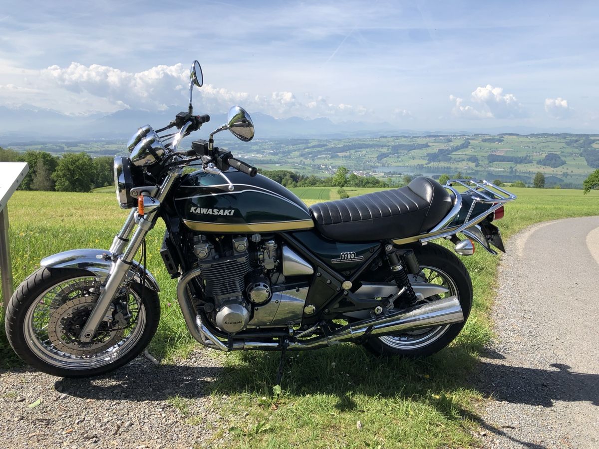 Kawasaki Touring: Kawasaki Zephyr 1100 mit Speichenräder – Gebraucht aus Emmenbrücke von  1