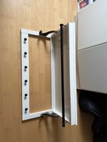 Garderobe weiss mit 6 Kleiderhaken und Kleiderstange