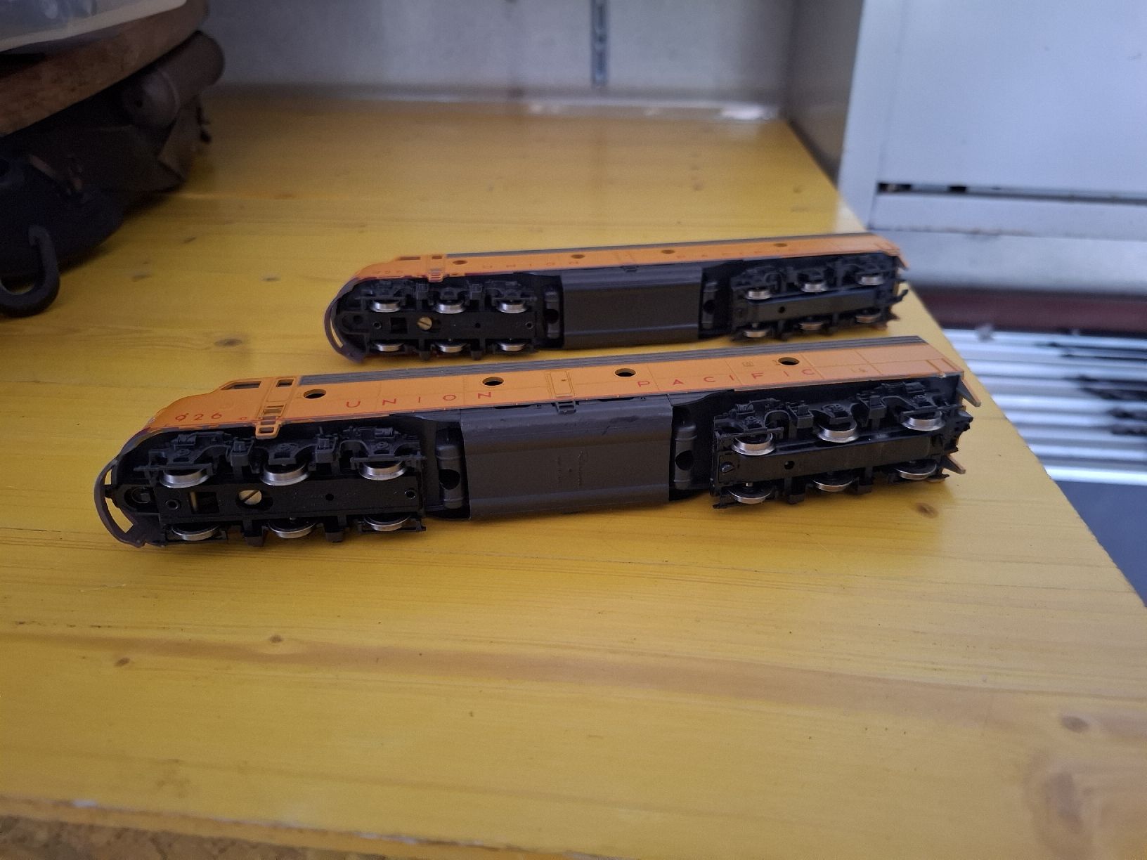 Rivarossi Modellini di ferrovie: Modelleisenbahn Loks Union Pacific 2er Set gebraucht – Usato da St.Gallen venduto da bpeter01 4