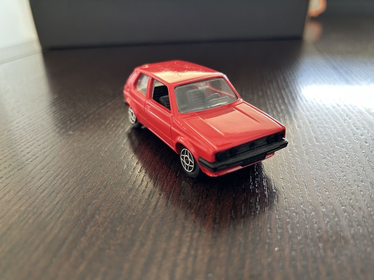 Volkswagen Modellini d'auto: VW Golf GTI Modell 1:43 – Usato da Islisberg venduto da Nawi2000