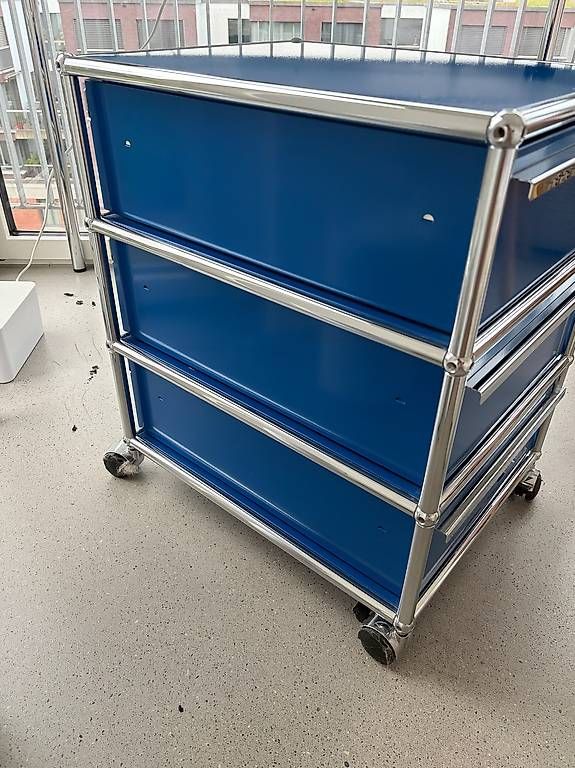 Banconi: USM Haller Rollcontainer / Rollkorpus - Enzianblau – Usato da Zürich venduto da ncm3010 2