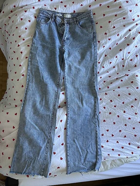 Jeans: MANGO JEANS MIT WEITEM BEIN – D'occasion à Zürich par cla_l2t2 1