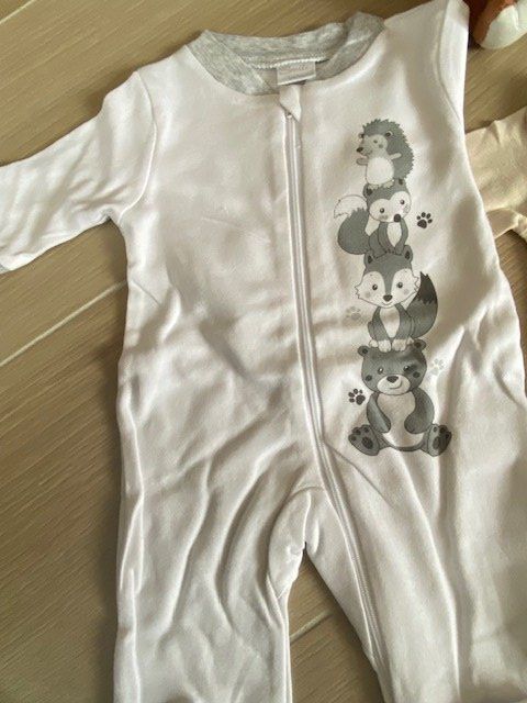 Lotti & Set di vestiti: neues Baby Geschenk Set Gr. 56 – Nuovo (secondo la descrizione) da Staufen venduto da Nasli 3