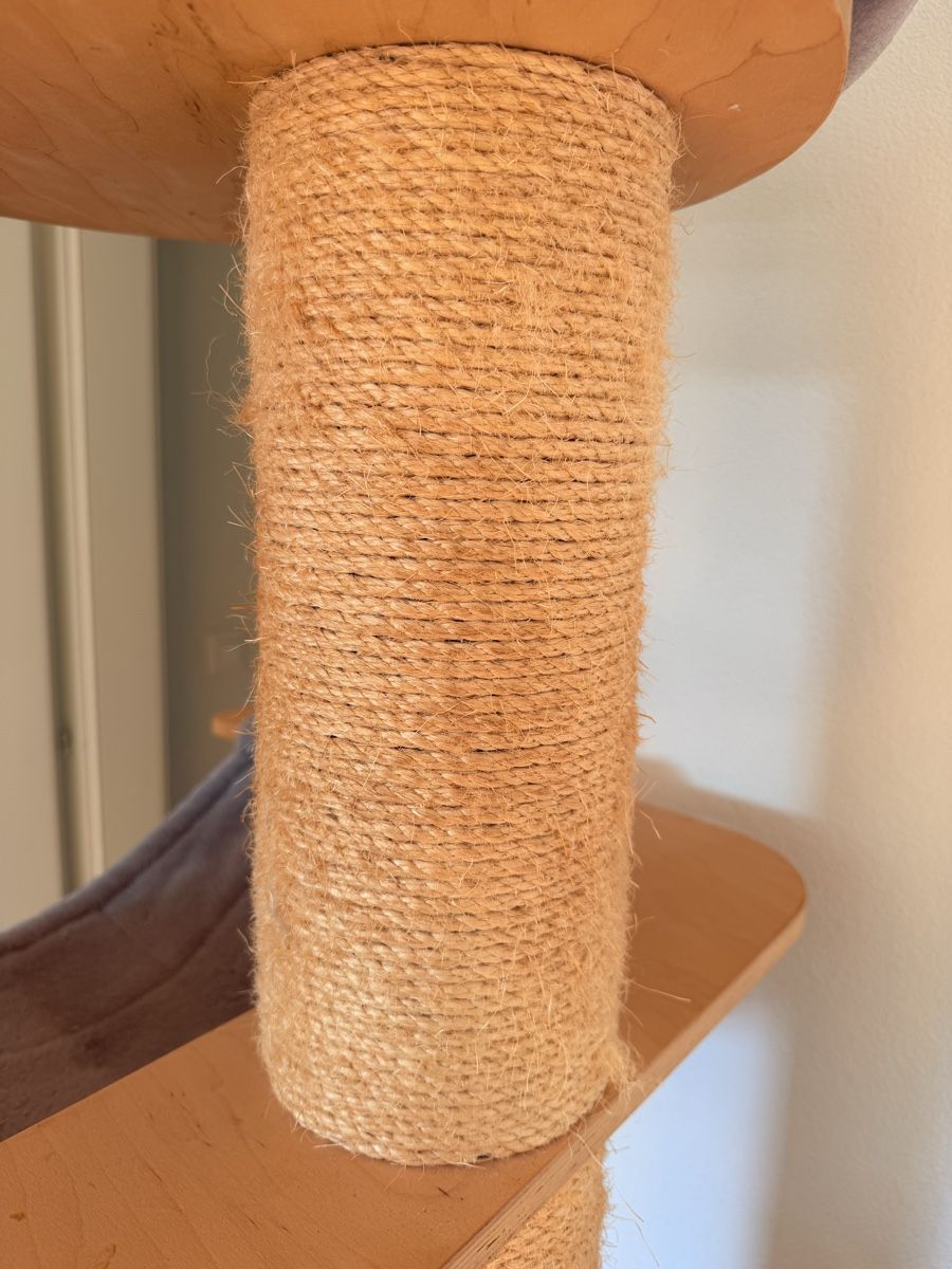 Arbres à chats: Katzenbaum – D'occasion à Fribourg par KarginsJ 1