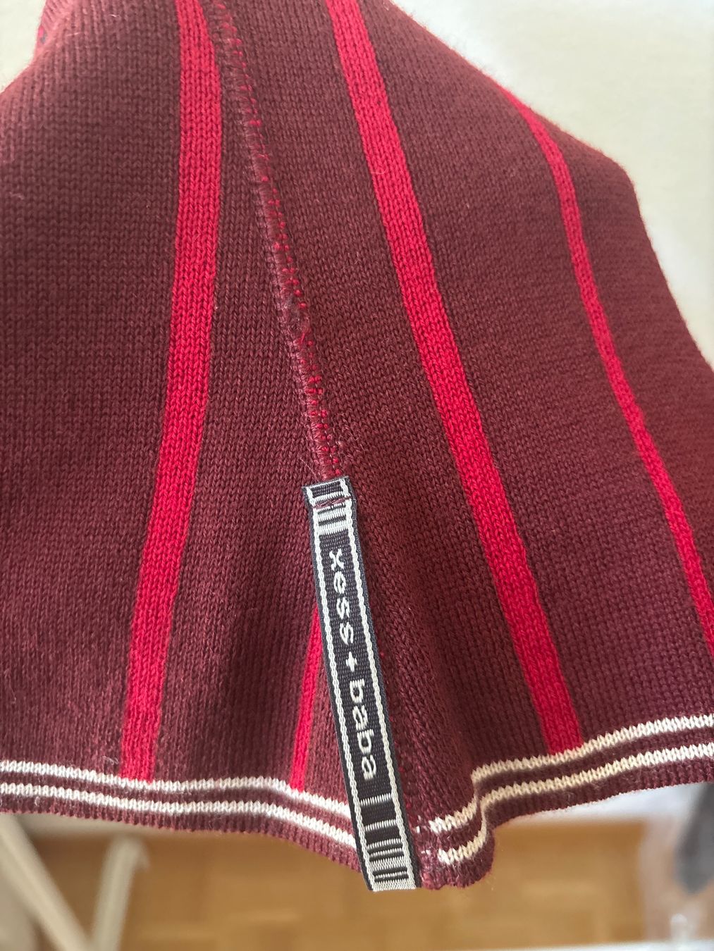 Gilet & Giacche senza maniche: Ärmellose Weste von SchweizerDesignmarke Xess+Baba – Usato da Zürich venduto da JalapenoChili 4