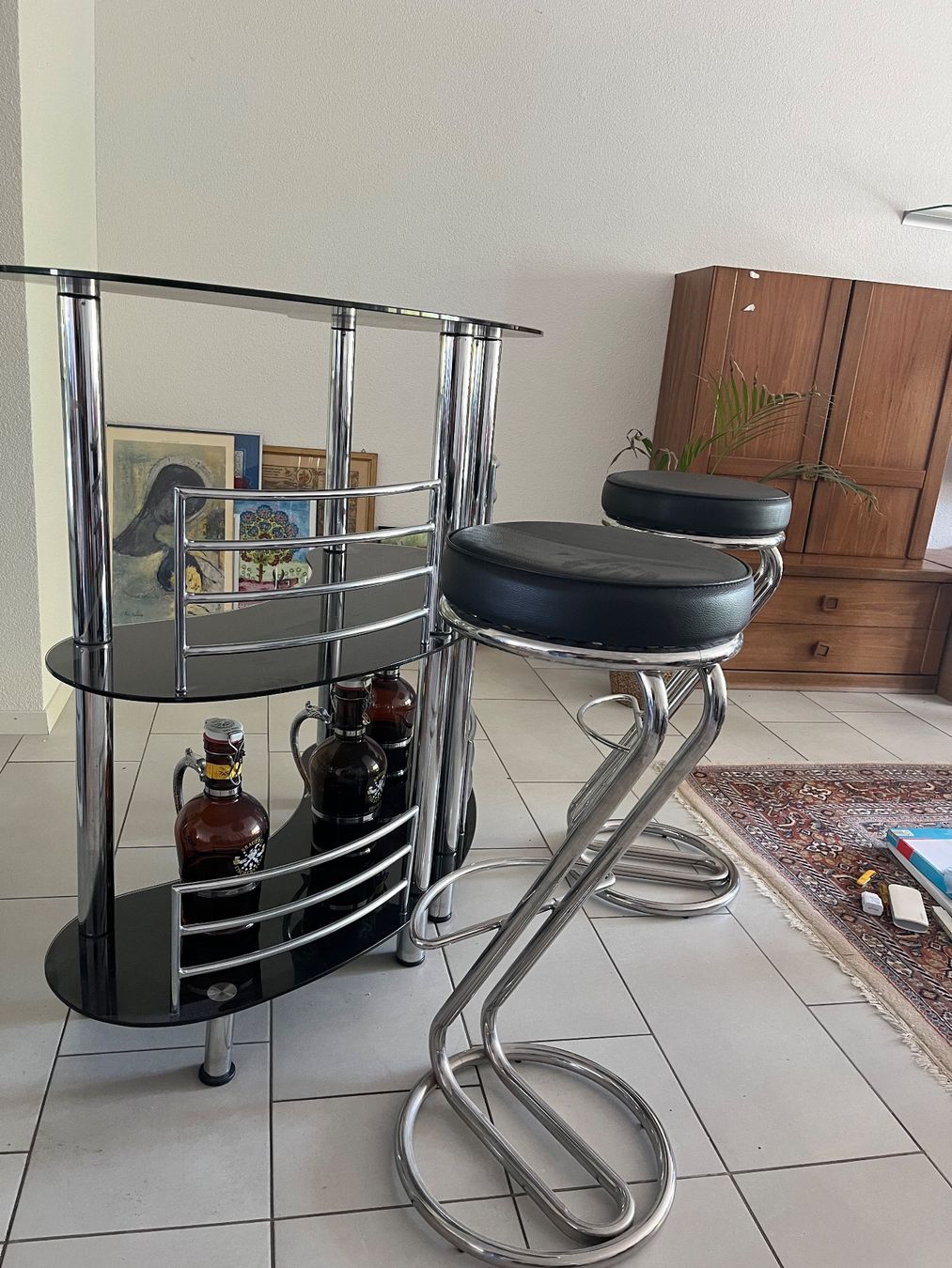Allestimento di negozi e stand fieristici: Bartheke inkl. zwei Barhocker – Usato da Dussnang venduto da Phil.Sm 1
