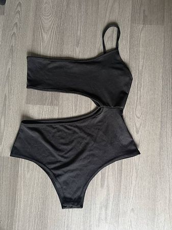 Body noir  PrettyLittleThing  Taille 34
