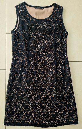 Schönes Spitzenkleid, Grösse 36/38