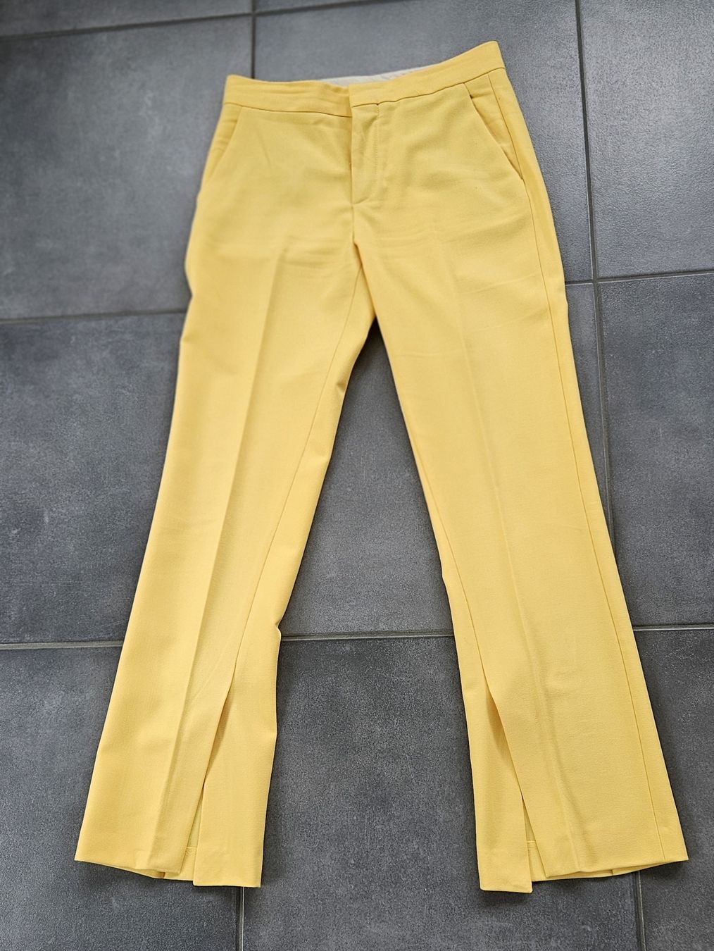 Zara Pantaloni: Zara Hose Neu – Nuovo (secondo la descrizione) da Dübendorf venduto da mutti66
