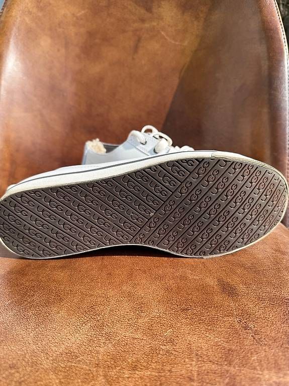 Ugg Chaussures hommes: UGG Sneaker Leder – Neuf (Voir description) à Hünikon par Grand7 2