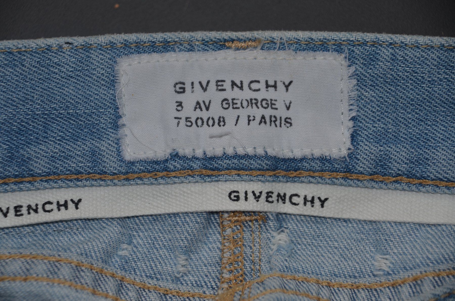 Givenchy Gonne: Givenchy Rock / jupe .38 – Usato da Collonges venduto da arashee 4
