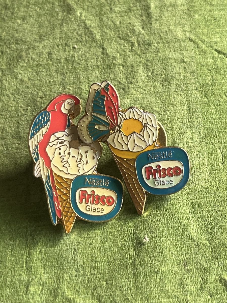 Plaketten & Abzeichen: 2 x Frisco Pin – Gebraucht aus Itingen von Bebbi6569