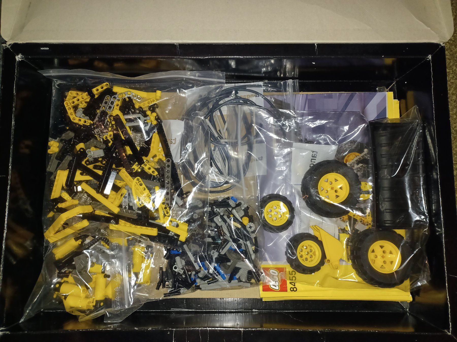Lego Kit di costruzioni: Lego Technic 8455 Pneubagger / Backhoe Loader 2 – Usato da Linthal venduto da Luther 2