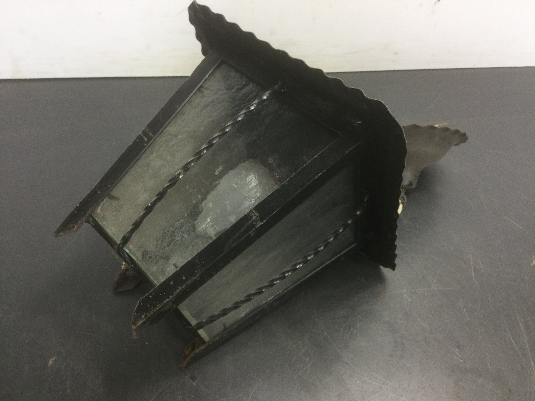 Attrezzi da lavoro: Gebrauchte zum Teil rostige Eisen Deckenlampe – Usato da Wangen SZ venduto da kuriosum12 3