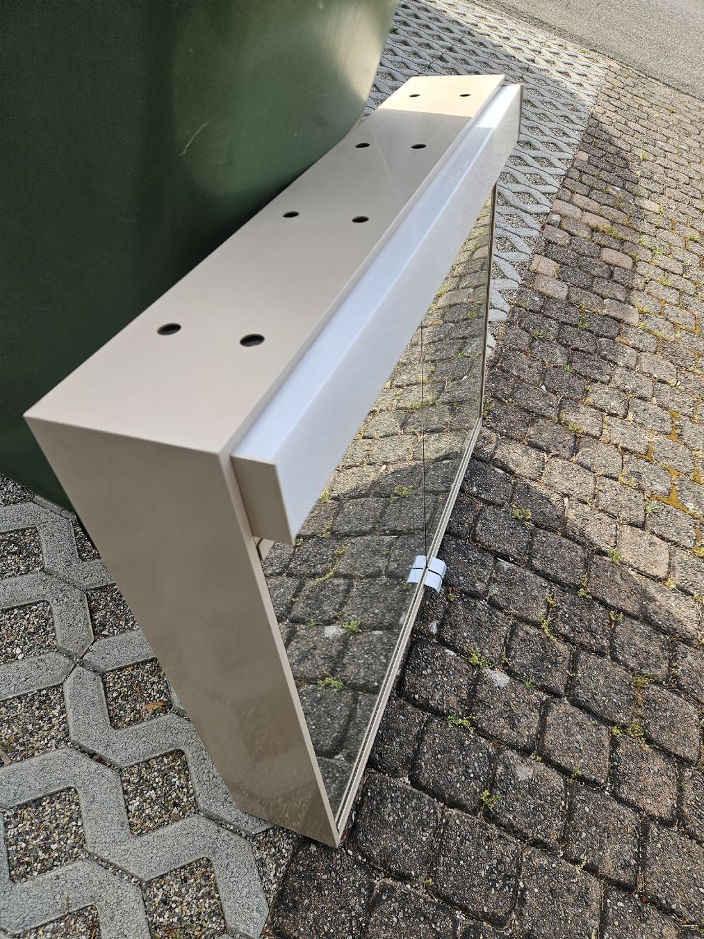 Armoires miroirs: Spiegelschrank – D'occasion à Bellach par mas_hqw8 1