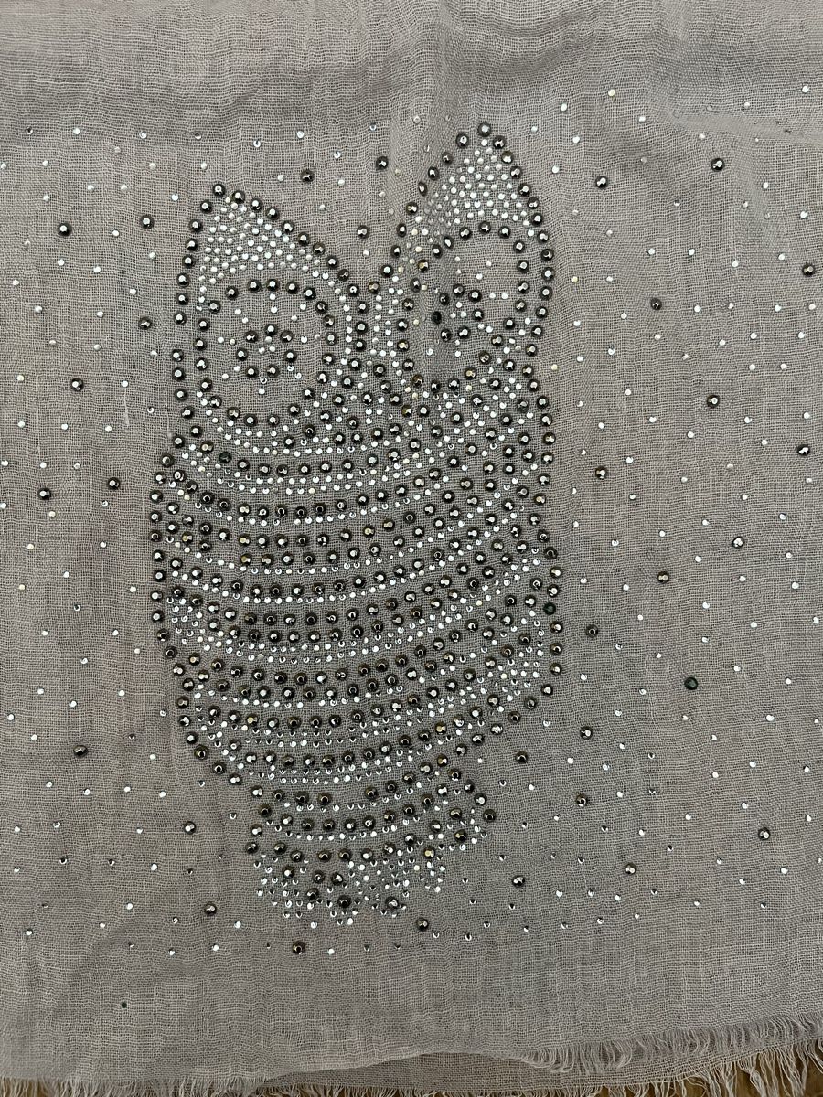 Foulard & Sciarpe: Écharpe beige hibou – Usato da St. Prex venduto da Nikolletta 4