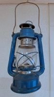 Blaue Petroleumlampe, dekorativ für Haus und Garten!