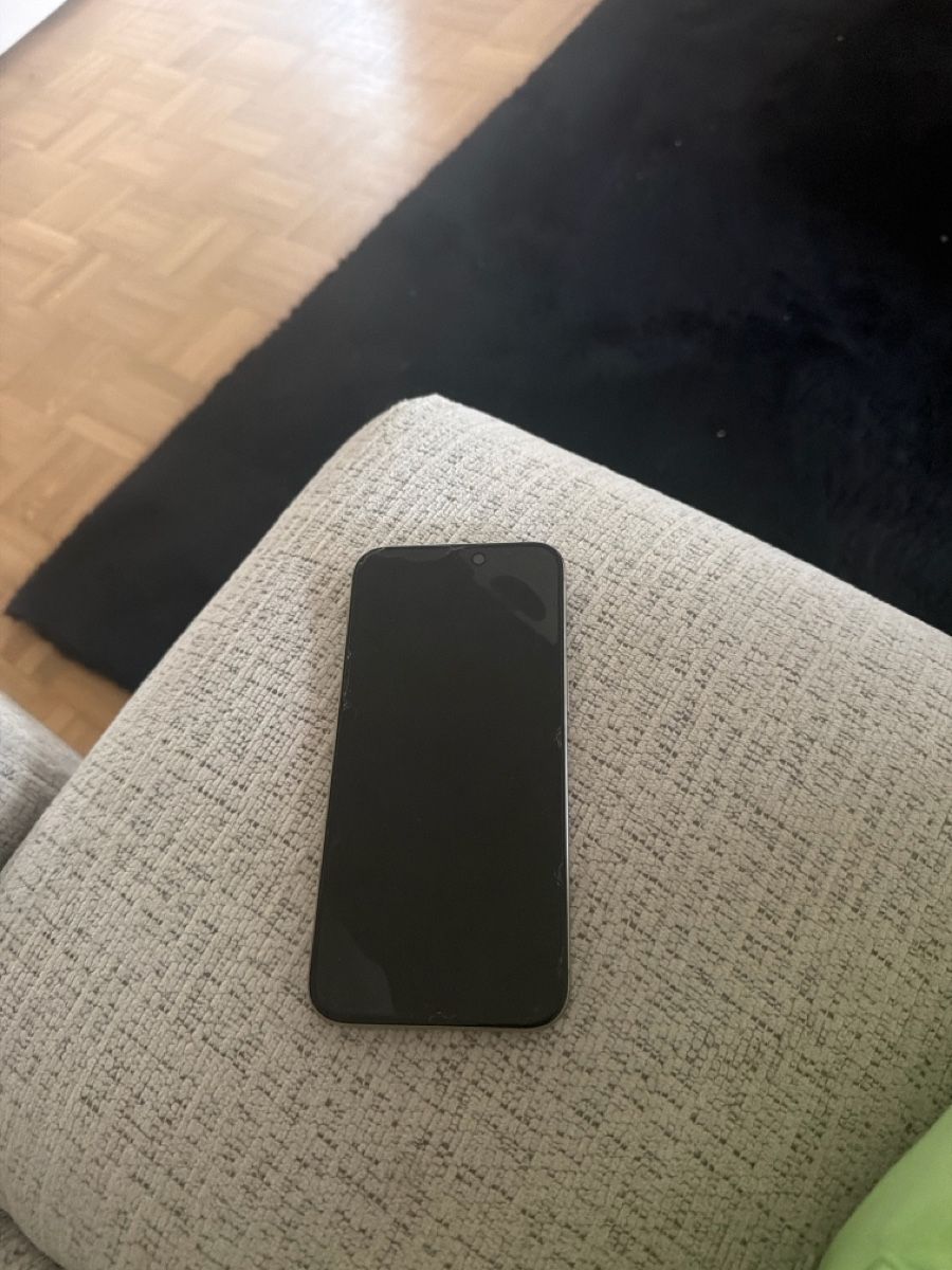 Apple Portables: iPhone 15 pro Max 1to Titanium naturel – D'occasion à Thônex par Azizoux 2