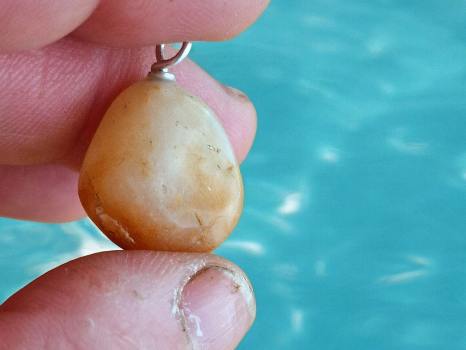 Pendentifs: Flusstein-Anhänger mit Silberdraht-Öse – Neuf avec emballage d'origine à Aarau par Schmuckhoehle_MD 4