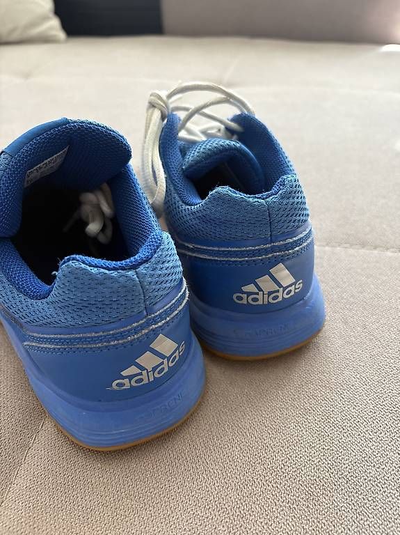 Scarpe per ragazzi: Adidas Hallenschuhe – Usato da Winterthur venduto da ana_ds2c 4