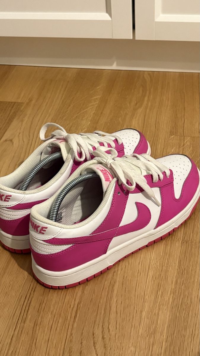 Scarpe da donna: Nike Dunk Laser Fuchsia – Nuovo (secondo la descrizione) da Winterthur venduto da kla_qn8d