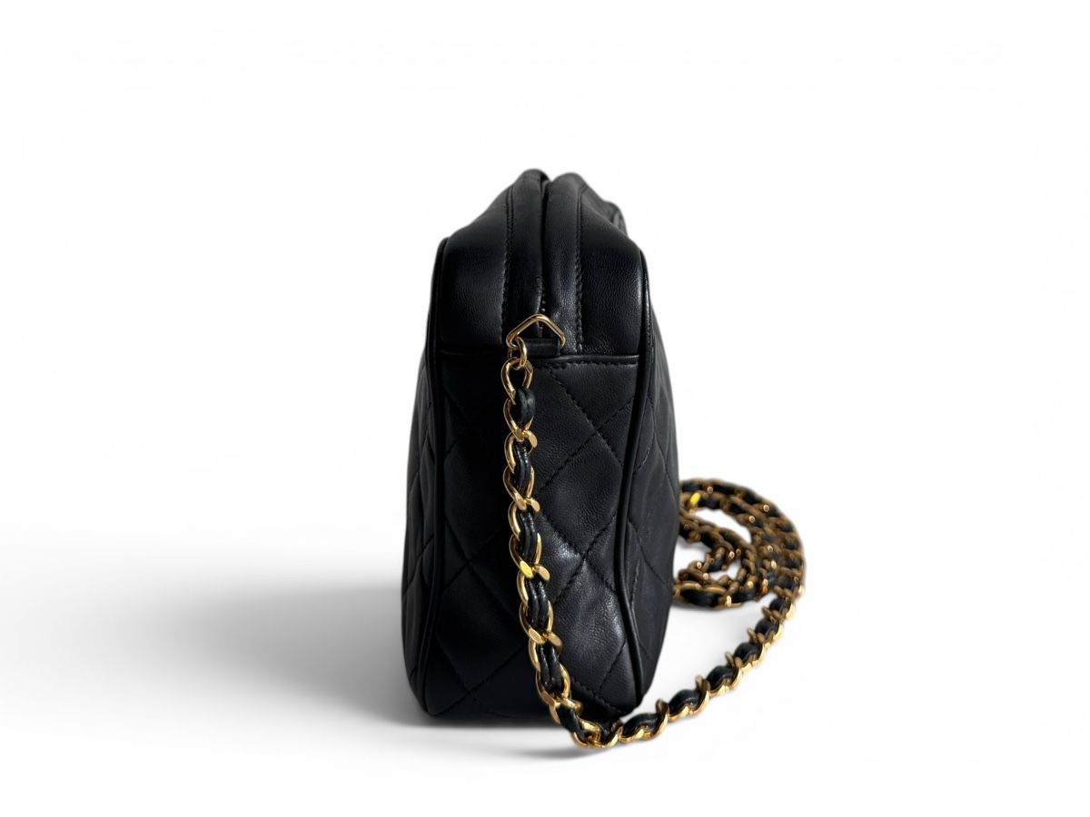 Chanel Borse da donna: CHANEL Quilted Small Diamond CC Camera Case Tasche – Usato da Kriens venduto da hannaandkiko 2