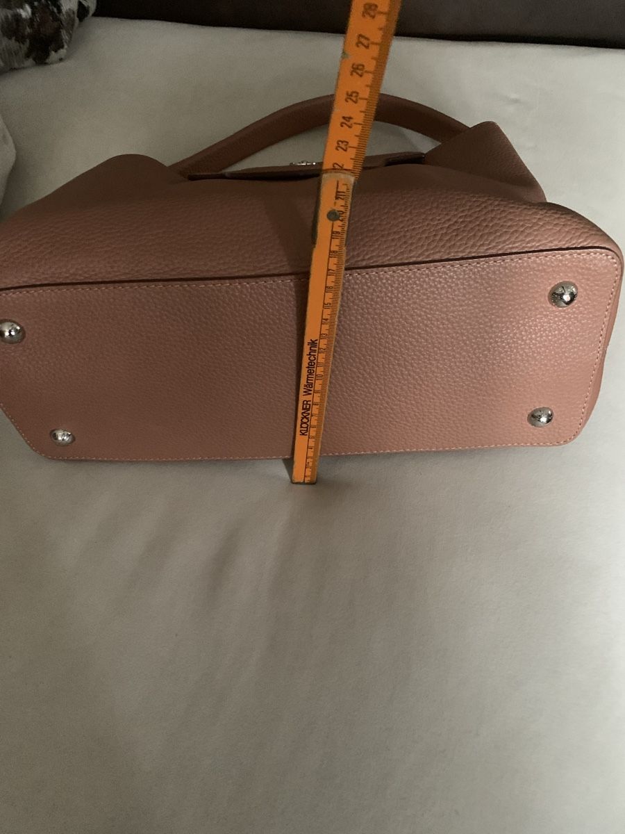 Louis Vuitton Taschen für Damen: Louis Vuitton Capucine Tasche – Gebraucht aus Bergdietikon von zor_856j 1
