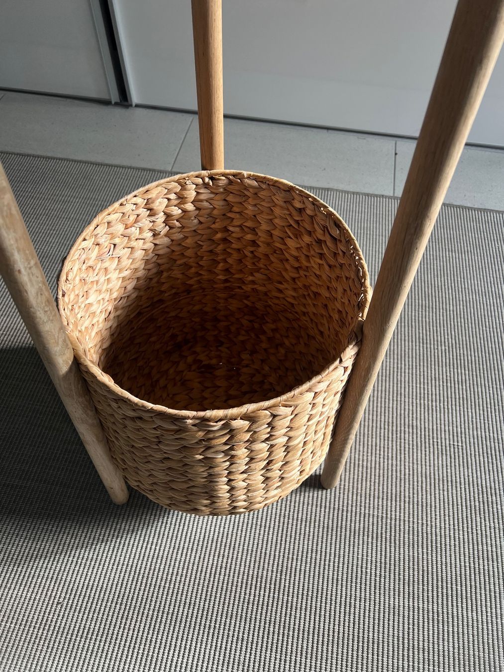 Guardaroba: Cocoon Kleiderständer (von Bolia) – Usato da Belp venduto da Matrixexpress 2