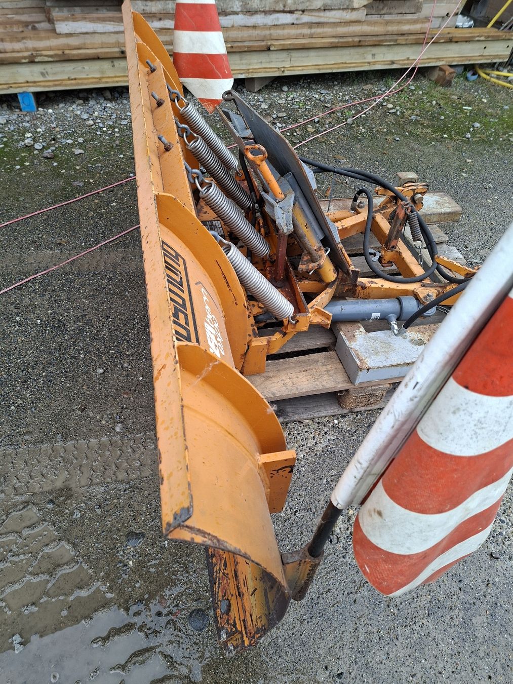 Sgombero neve: Schneschild – Usato da Wigoltingen venduto da Hondams 3
