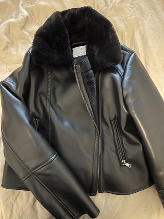 Schicke Kunstlederjacke mit Kunstfell Gr. M