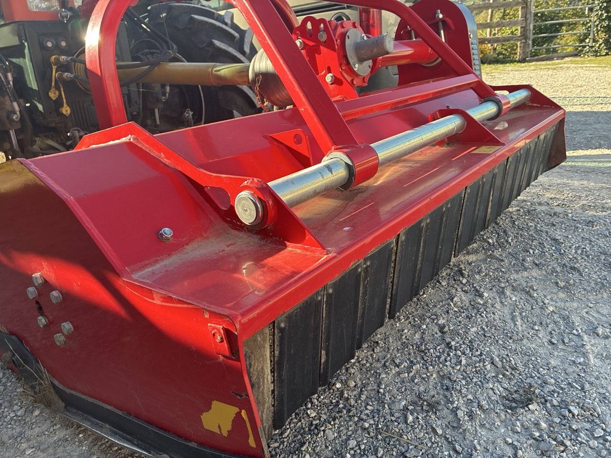 Toutes les machines: Tehnos Mulcher  – D'occasion à Rüschegg Gambach par Yanmar 2