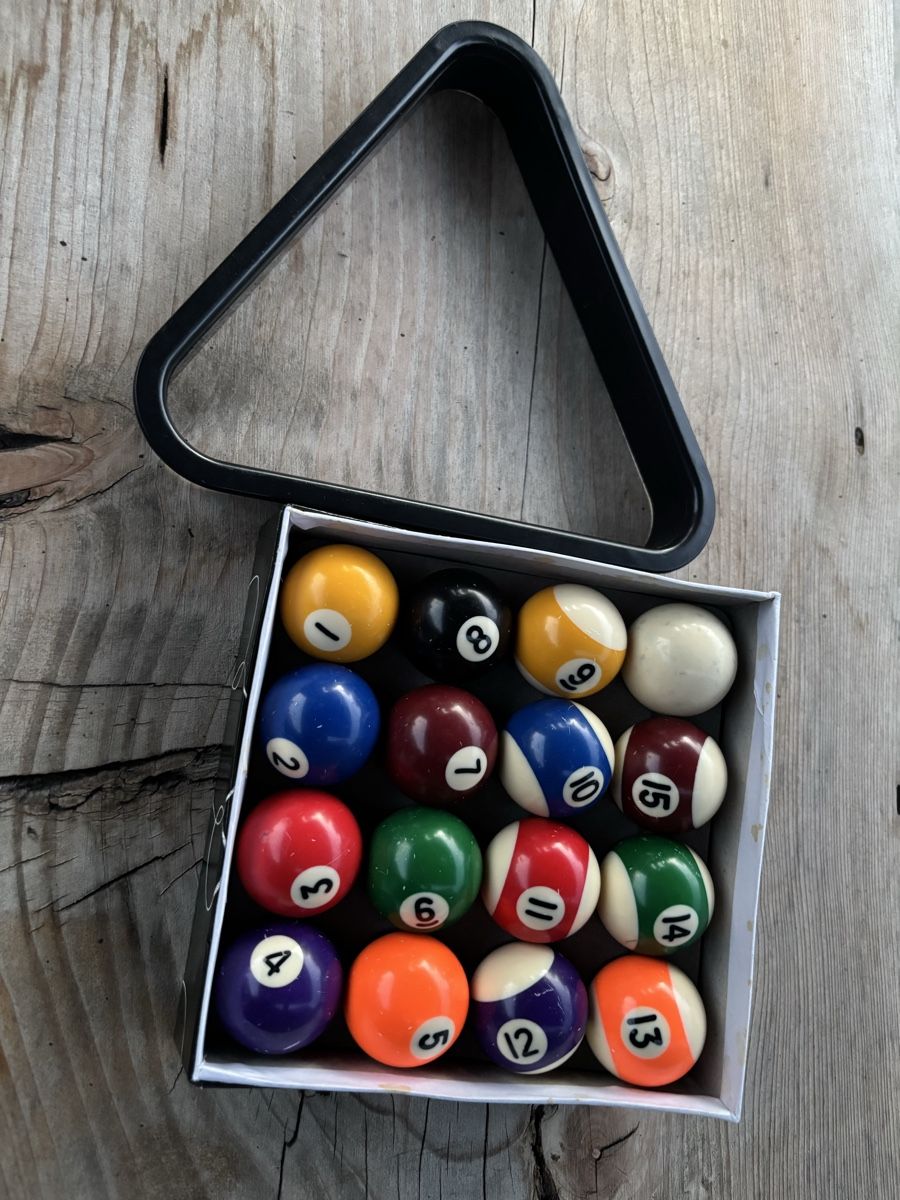 Spiele: Billardkugeln Set mit Triangel gebraucht – Gebraucht aus Würenlos von Ashley24 1