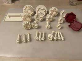 24 Fondant Ausstecher + Fondantglattstreicher
