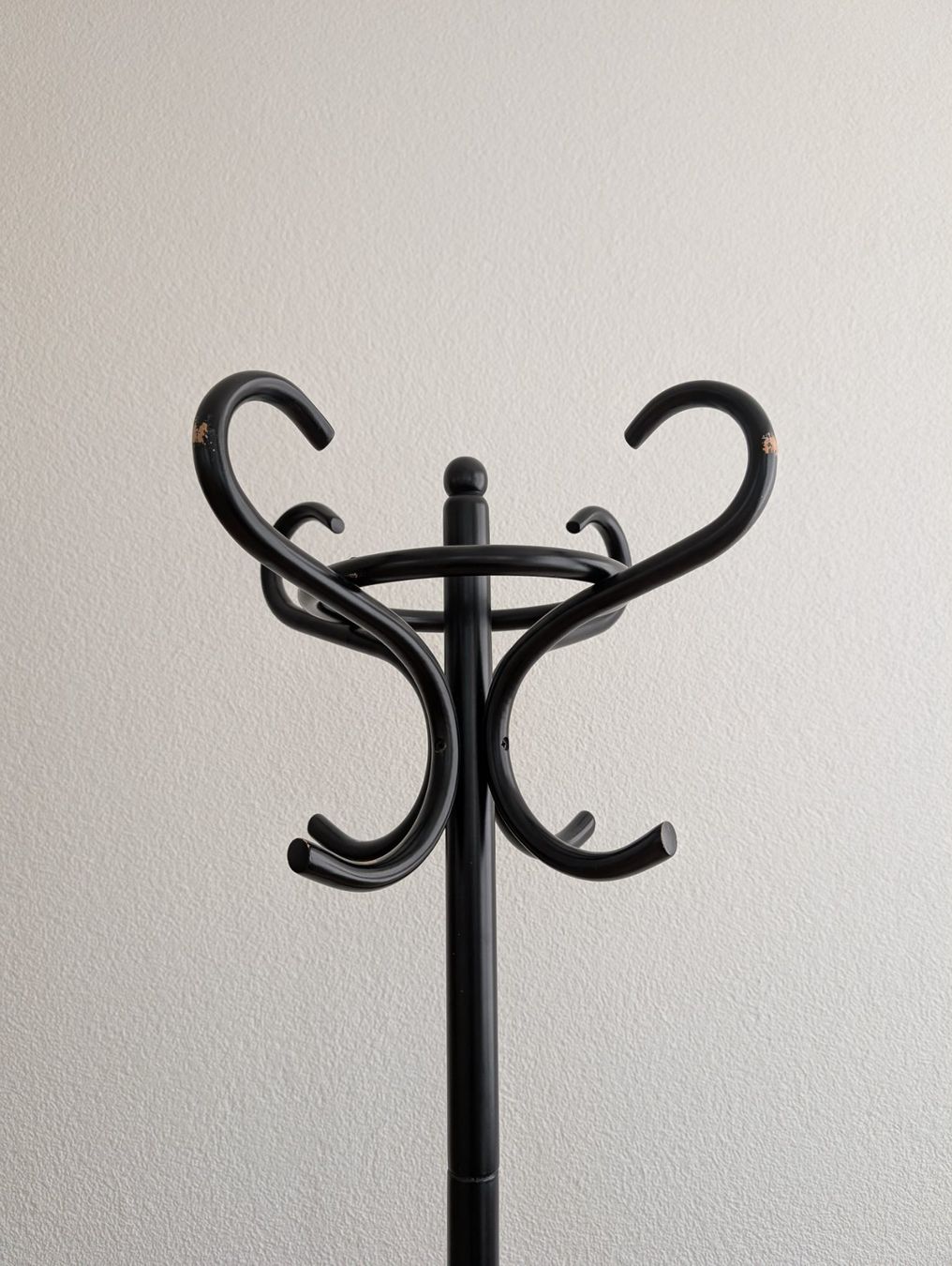 Guardaroba: Garderobe schwarze Vintage Look – Usato da Wil SG venduto da Yves_marion 3