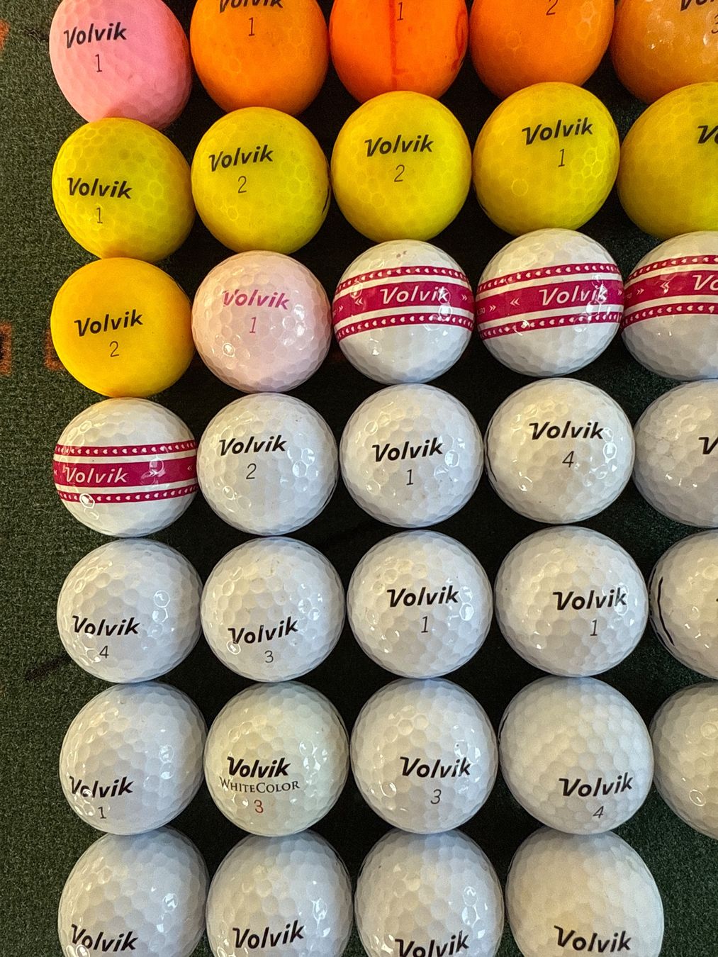 Titleist Bälle: 80 div. Golfbälle Volvik, guter Zustand – Gebraucht aus Münchenbuchsee von Mantik 2