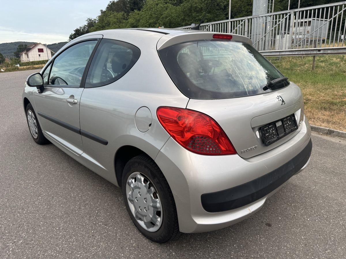Peugeot Automobili: Peugeot 207 – Usato da Wallbach venduto da SchnellAutomobile 2