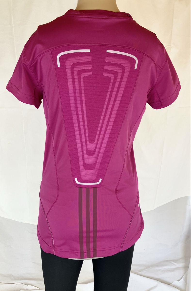 T-shirt: Adidas Gr.36 – Usato da Mürren venduto da Ne-le 4