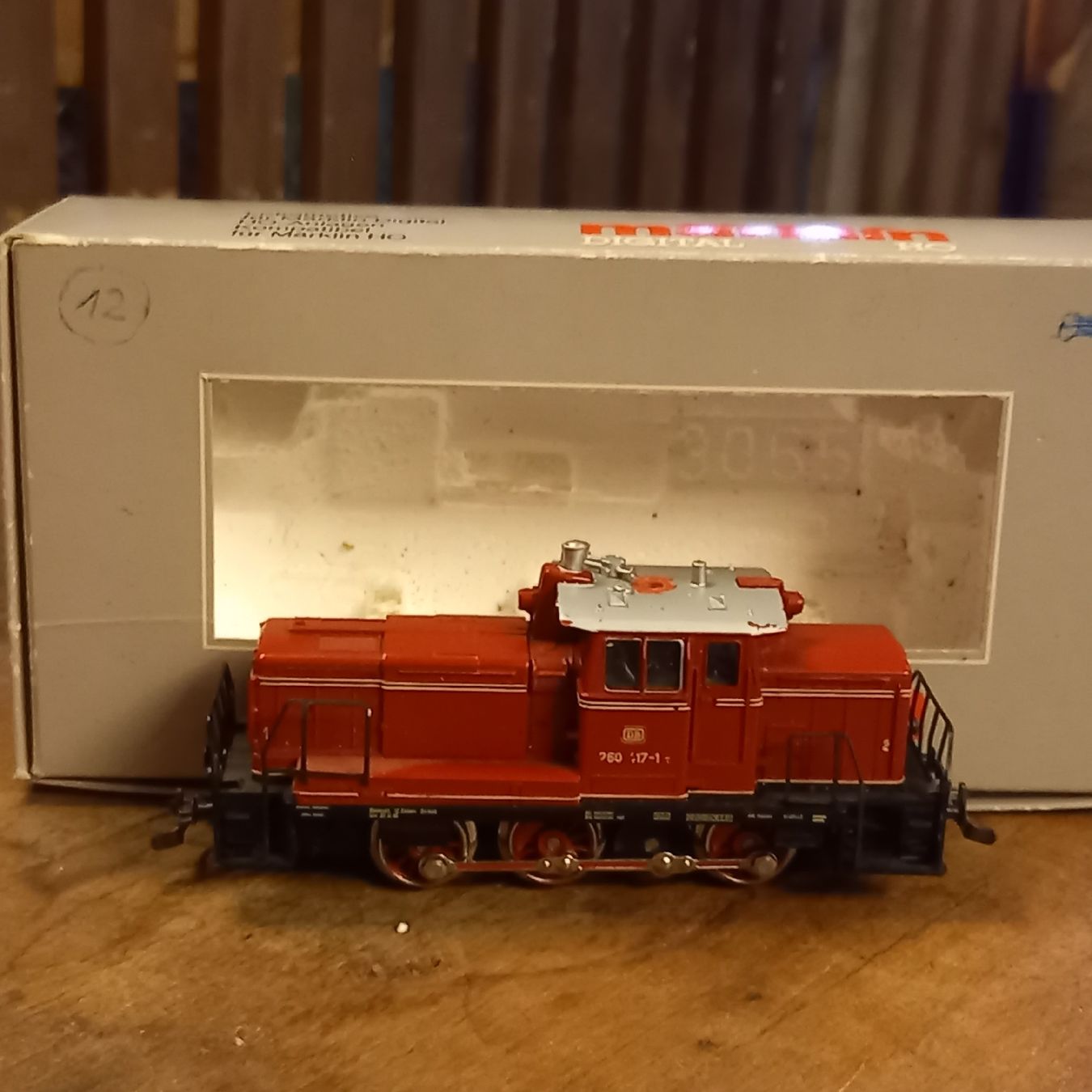Märklin Trains électriques: Märklin HO Diesel-Lokomotive 260 417-1  mit Digitaldecoder. – D'occasion à Ottenbach par menseli251 8