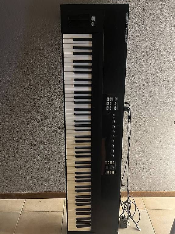 Strumenti musicali: Native Instruments Komplete Kontrol S88 – Usato da Sementina venduto da sar_tr8k 2