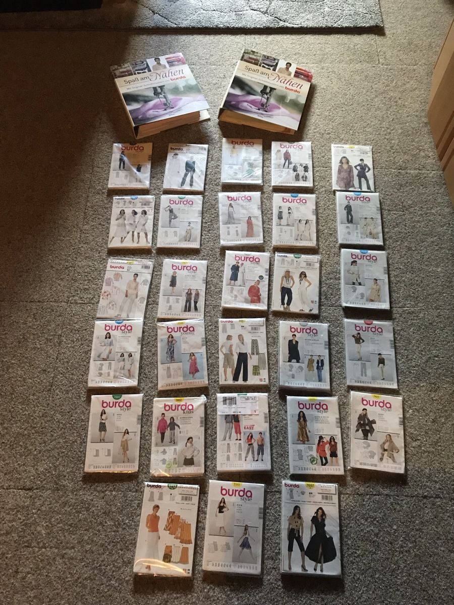 Patrons: 30x Burda Schnittmuster und 2 Ordner – D'occasion à Hemmental par dwa_5ghn 1