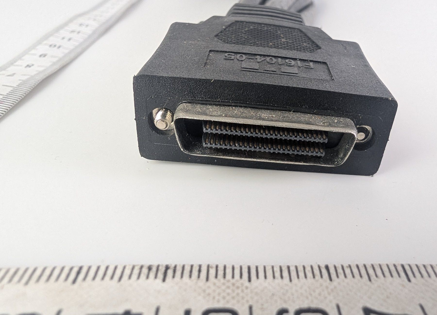 Cavi: Y-Kabel VGA auf 4x VGA – Usato da Zürich venduto da axolottchen 2