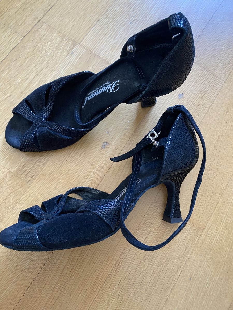 Chaussures femmes: Tanzschuhe Leder, Grösse 37 – D'occasion à Zürich par casiana 1