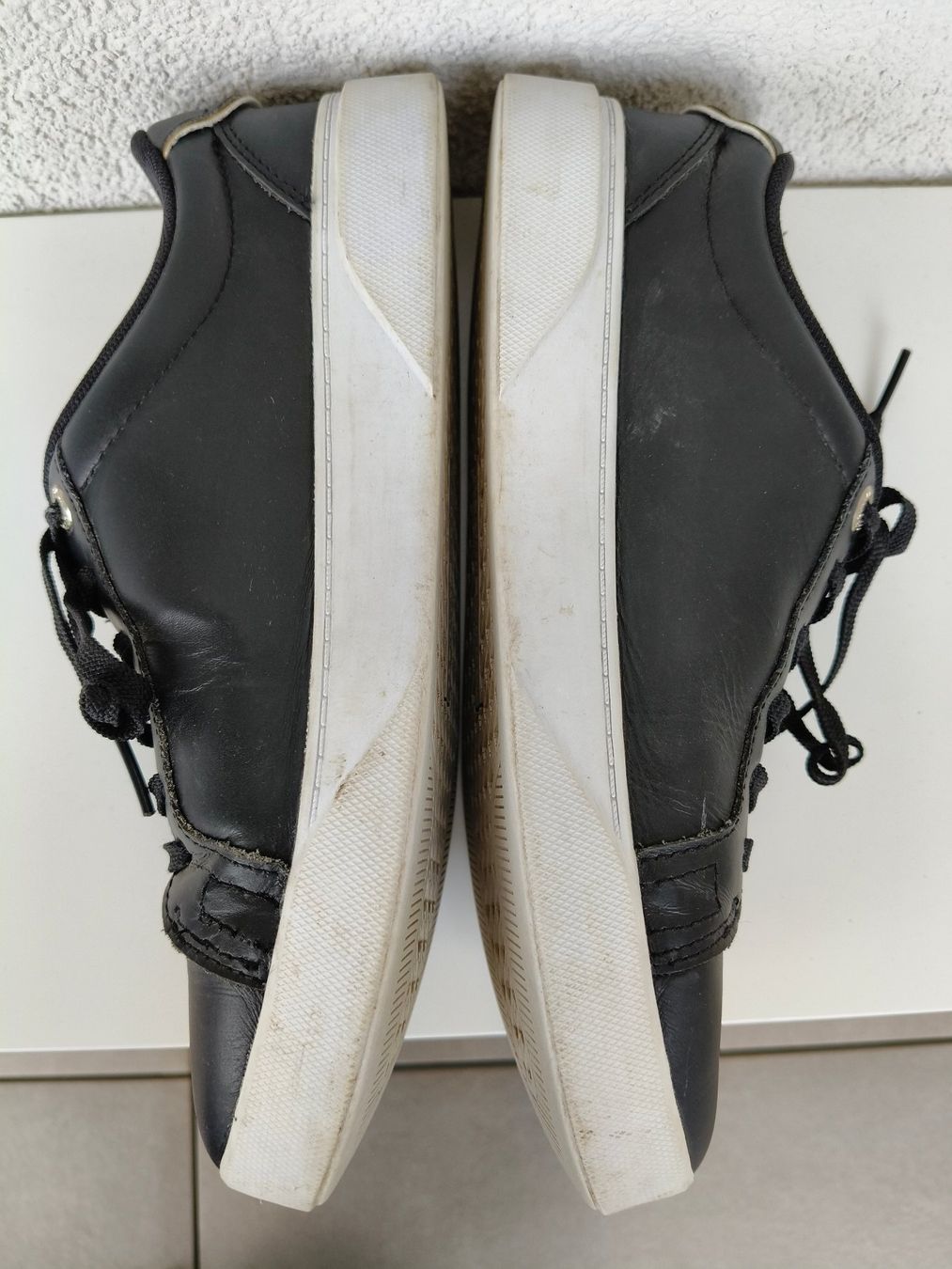 Tommy Hilfiger Chaussures hommes: Baskets noires Tommy Hilfiger 41 – D'occasion à Monthey par lesaffairesdecamille 3