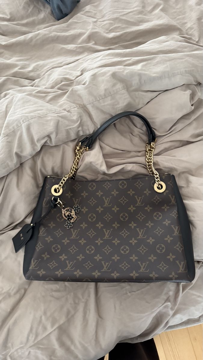 Louis Vuitton Sacs femmes: Surène Louis Vuitton Handtasche – Neuf (Voir description) à Maur par leandracollenberg