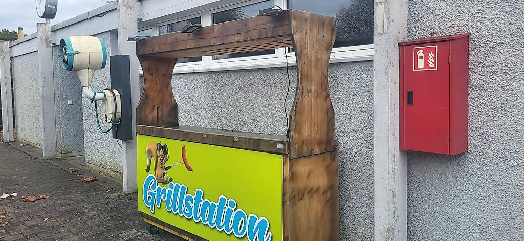 Allestimento di negozi e stand fieristici: Mobile Bar / Theke / Grillstheke – Usato da Rheineck venduto da inf_kv7d 2