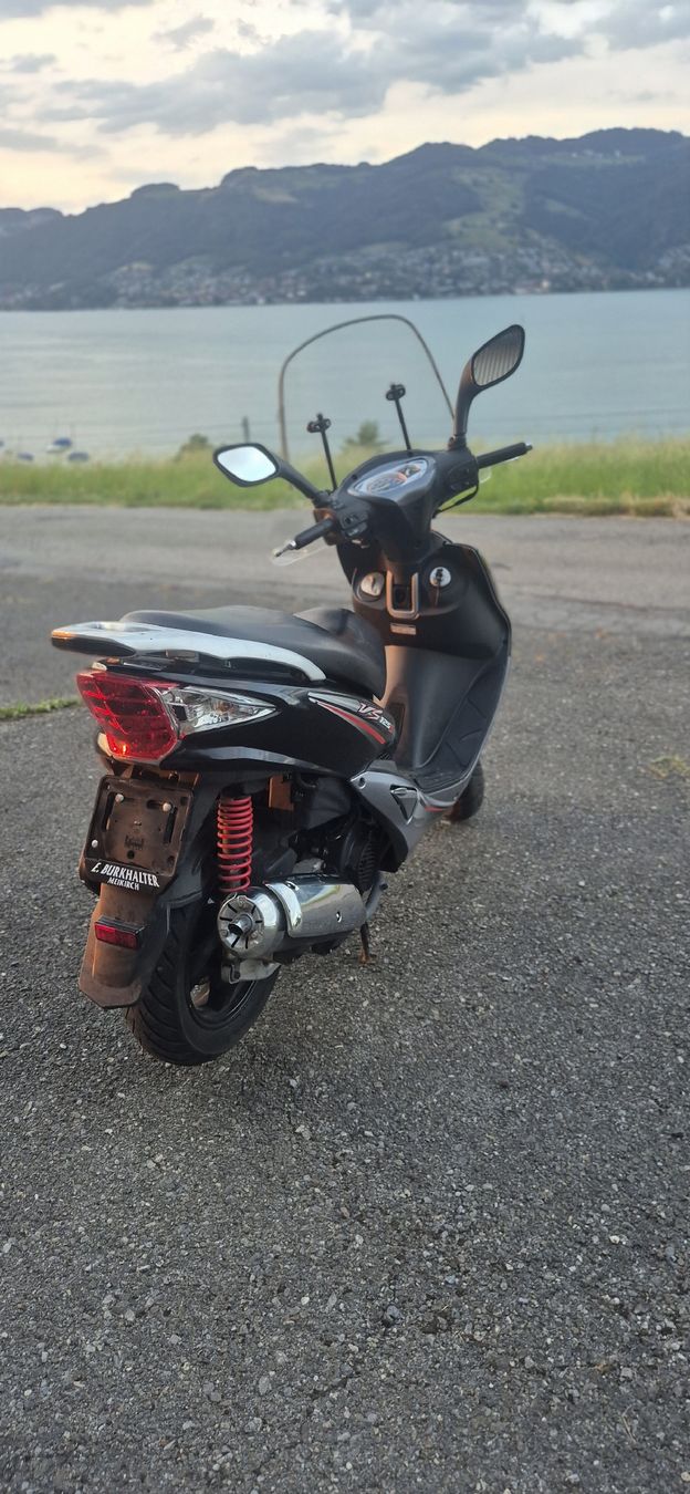 Sym Scooter: Sym VS 125 S 2016 – Usato da Thun venduto da Vet.Lim 3