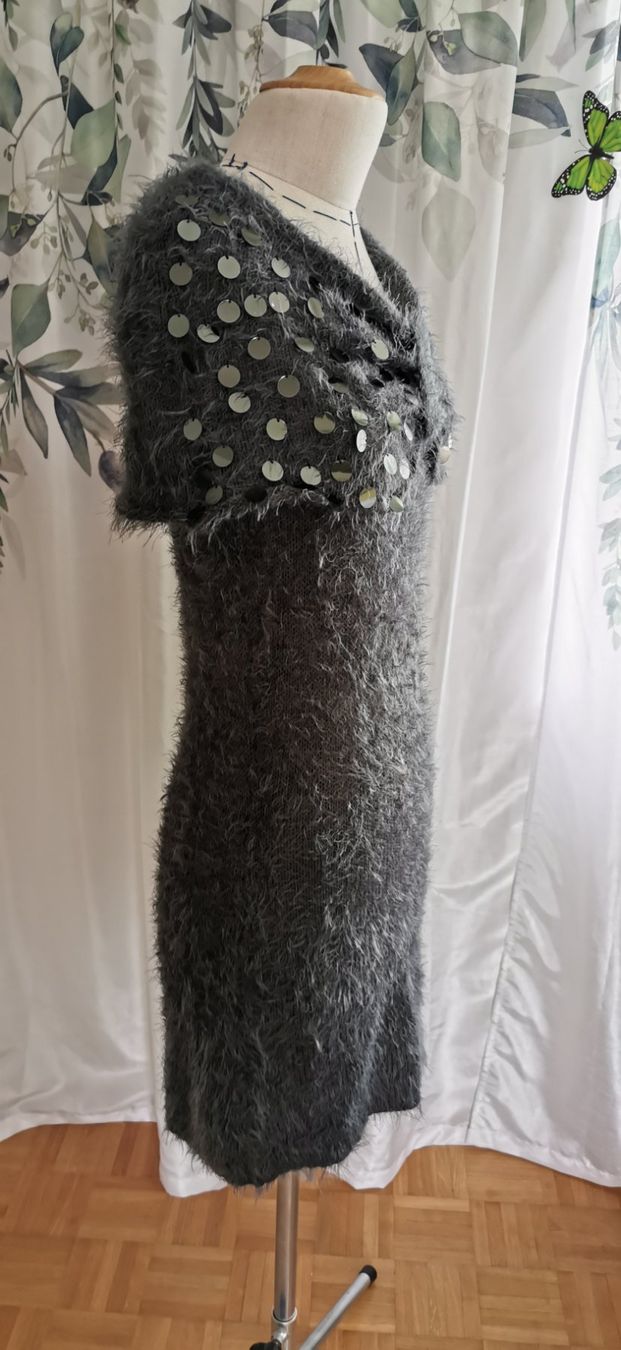 Vestiti: Strickkleid anthrazit one size – Usato da Zwillikon venduto da Leewii