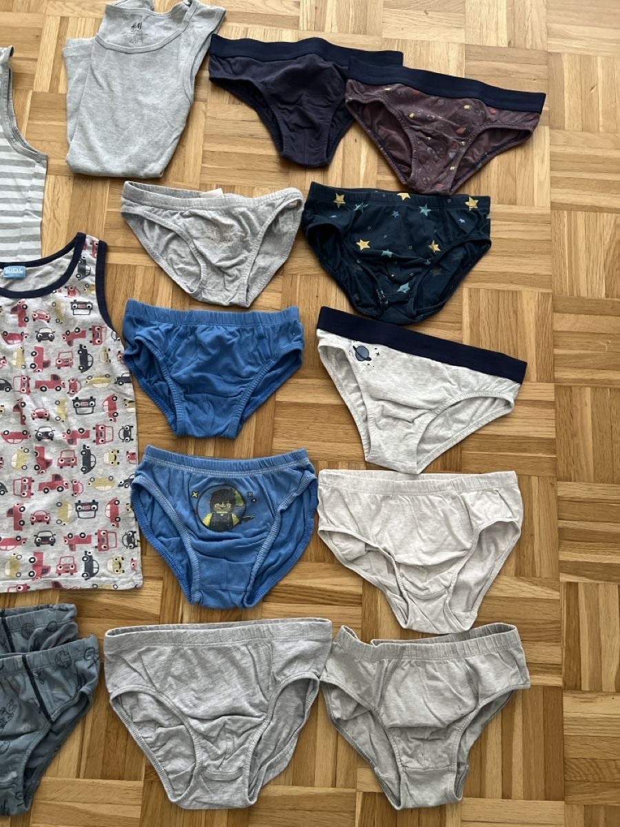 Biancheria intima: Kinder Unterwäsche Junge Gr. 122/128 – Usato da Zuchwil venduto da Commander0 1